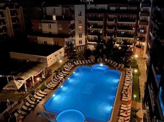 Апарт готель Admiral Plaza Сонячний Берег